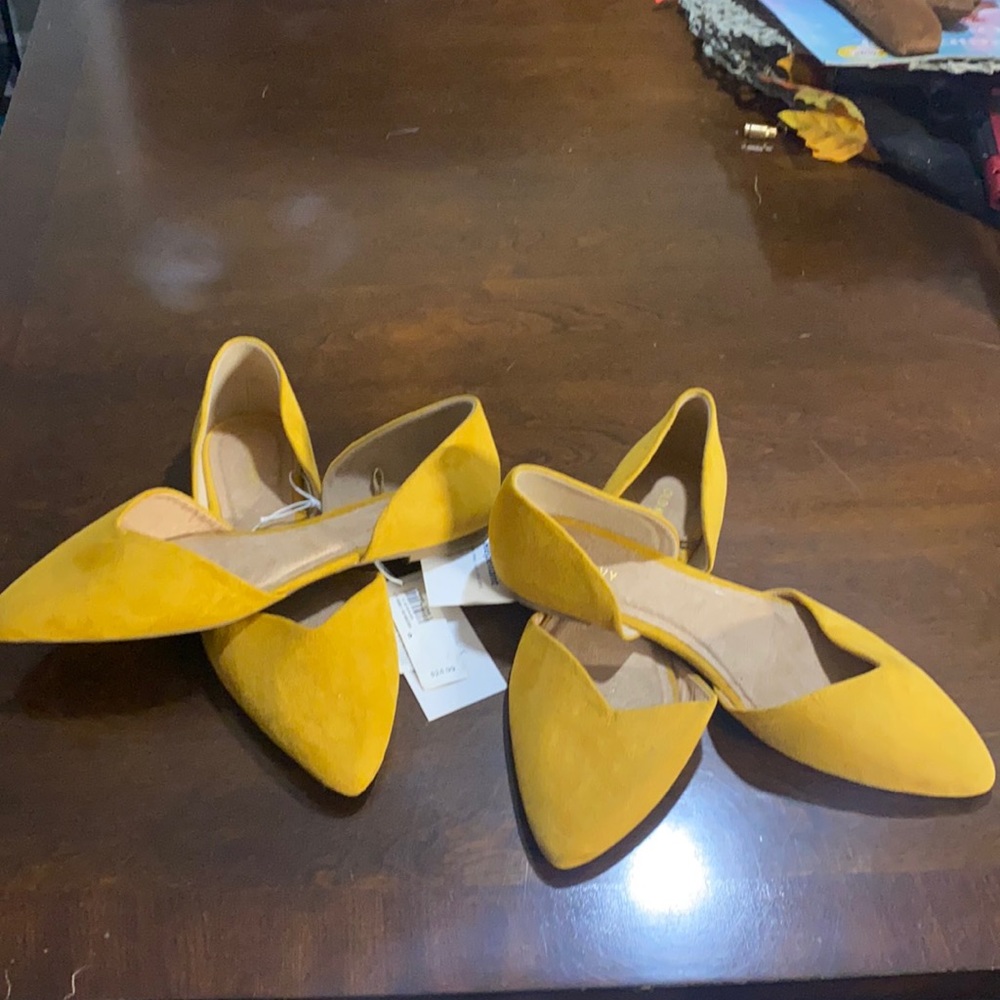 Women’s flats